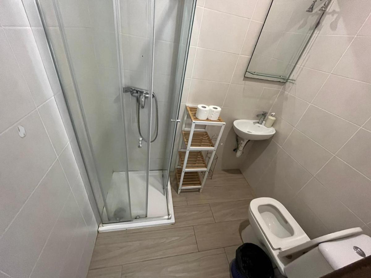 City Center Properties - Modern Room With Ac & Ensuit Bathroom - Room 1 San Pawl il-Baħar Kültér fotó
